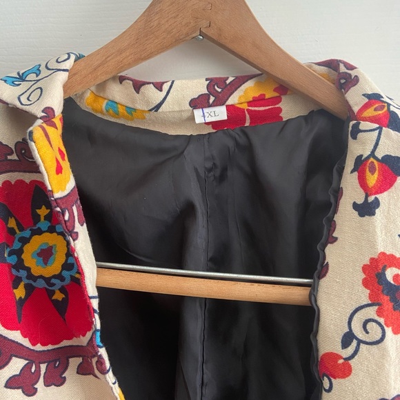 Colorful floral jacket - Picture 4 of 5